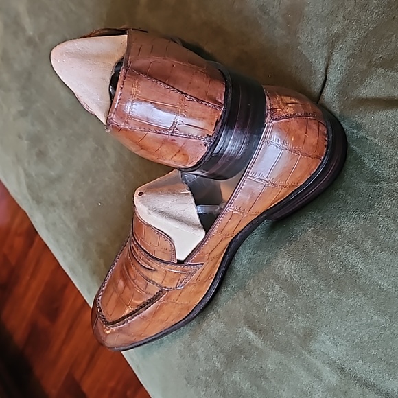 Alligator print. Loafers - Picture 2 of 3